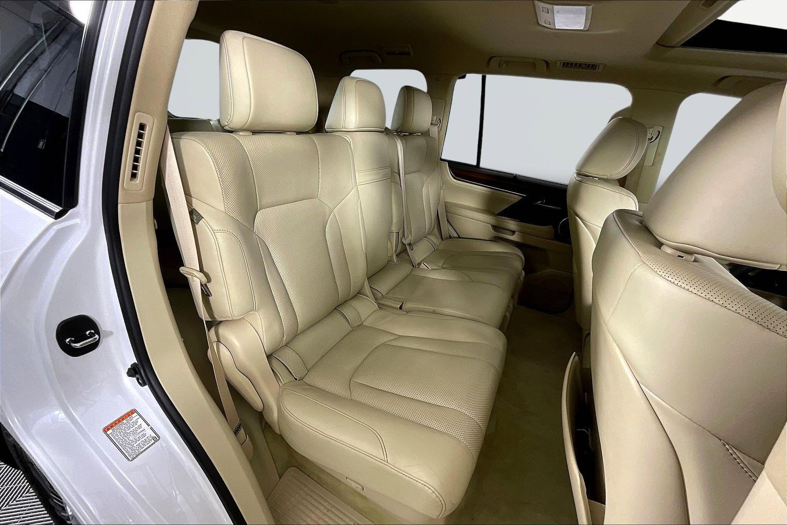 Used 2021 Lexus LX 570 4WD w/ Luxury Package image 25