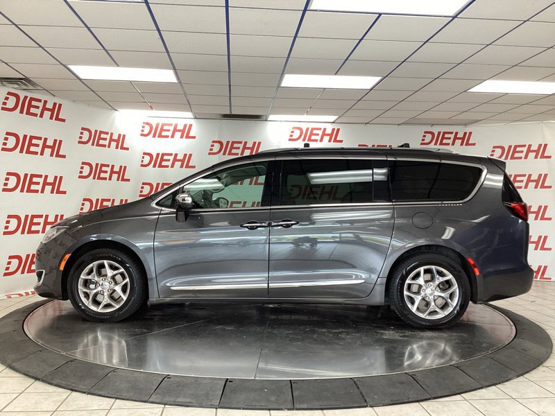 Used 2019 Chrysler Pacifica Limited FWD image 4
