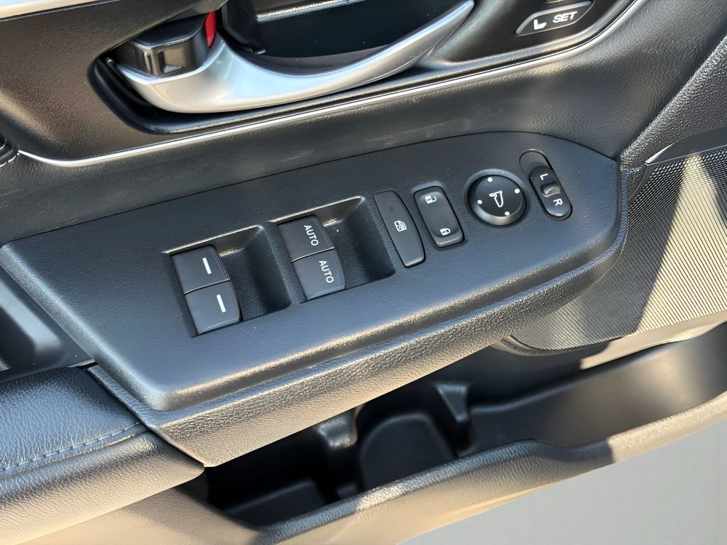 Used 2022 Honda CR-V Touring image 17