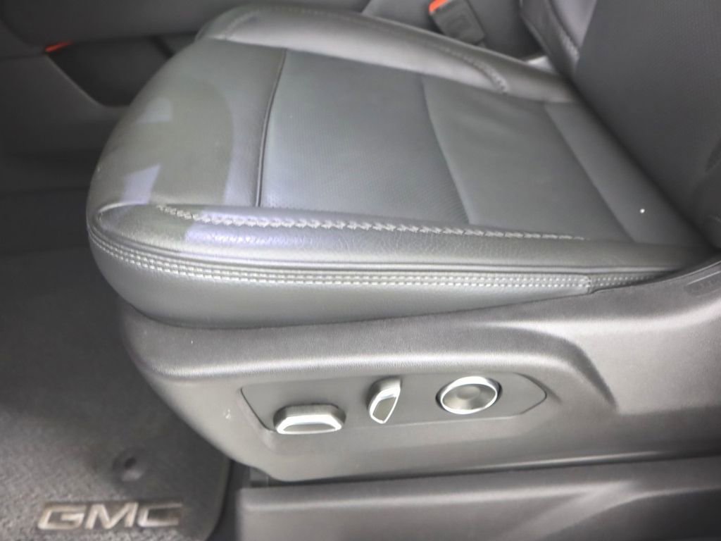 Used 2025 GMC Sierra 3500 Denali image 22