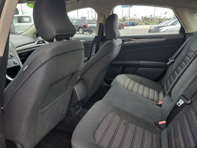 Used 2018 Ford Fusion SE FWD image 32
