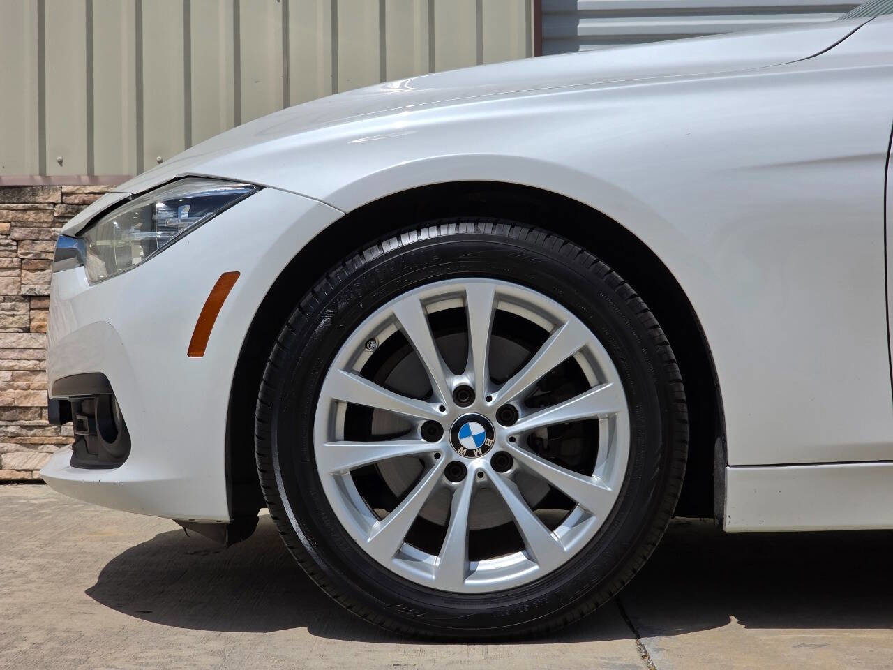 Used 2018 BMW 320i Sedan image 39