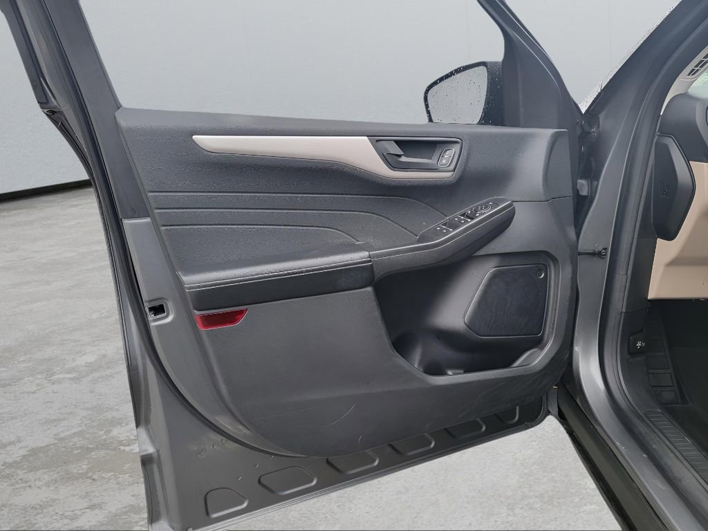 Used 2022 Ford Escape SE image 10