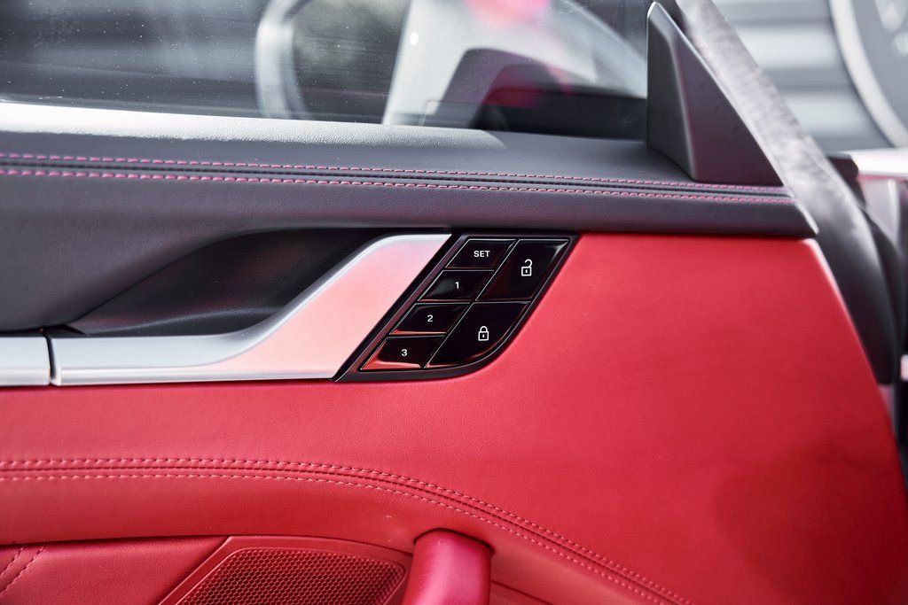 Used 2021 Porsche 911 Turbo S image 30