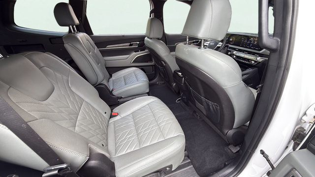 Used 2024 Kia Telluride EX X-Line AWD/4WD image 29