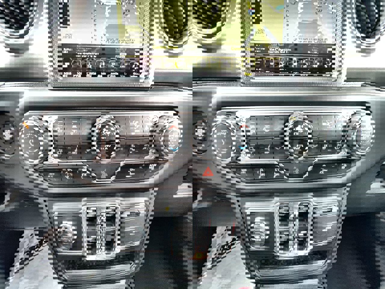 Used 2023 Jeep Gladiator Sport image 18