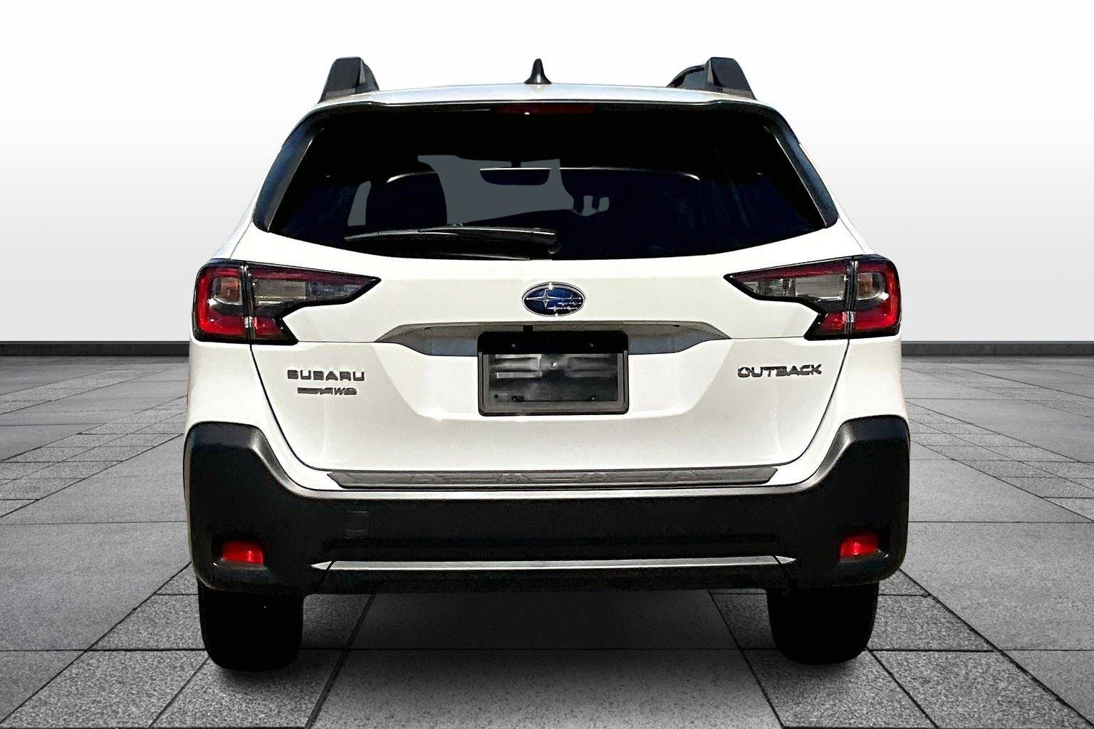 Used 2025 Subaru Outback Premium image 4