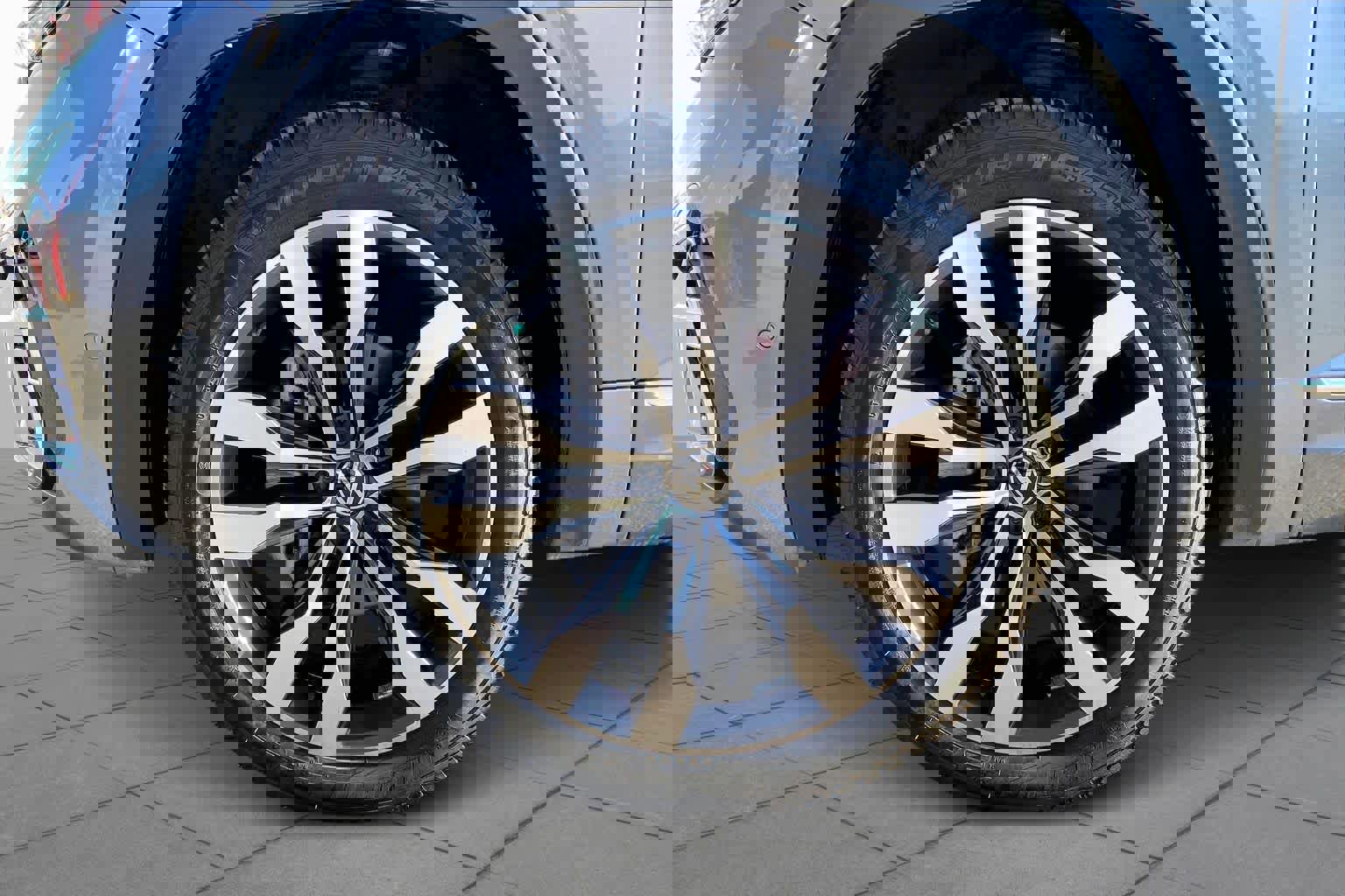 Used 2021 Volkswagen Atlas SEL Premium image 11