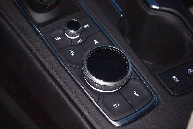 Used 2023 Cadillac XT4 Luxury w/ Cold Weather Package image 34