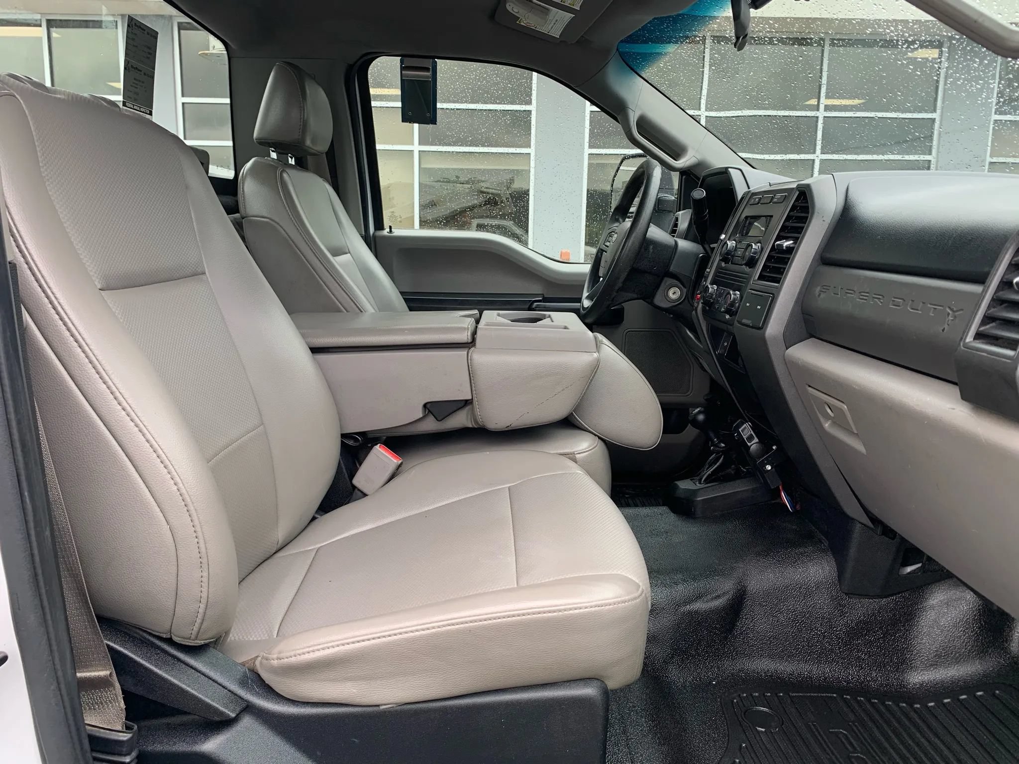 Used 2017 Ford F550 4x4 Regular Cab Super Duty image 22