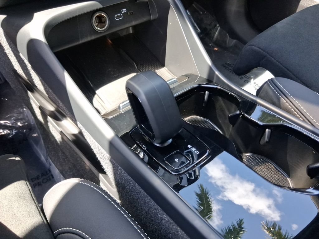 Certified 2023 Volvo XC40 Recharge Plus AWD/4WD image 22