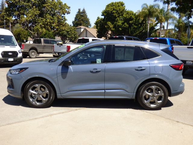 Used 2024 Ford Escape ST-Line w/ Tech Pack #1 FWD image 6
