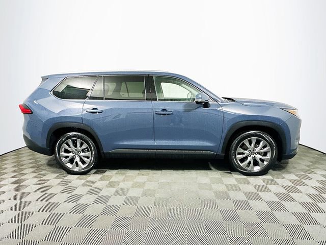 Used 2024 Toyota Grand Highlander Limited image 9