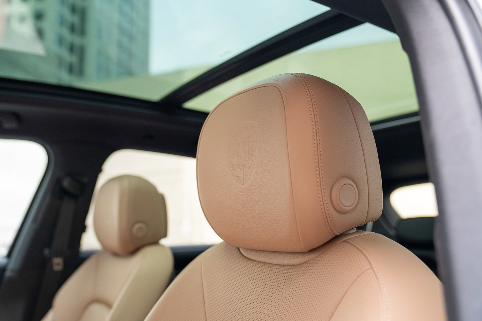 Used 2025 Porsche Cayenne image 10