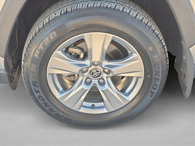 Used 2024 Toyota RAV4 XLE w/ Convenience Package FWD image 23