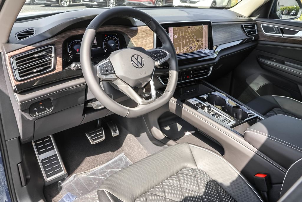 New 2026 Volkswagen Atlas SEL Premium R-Line image 3