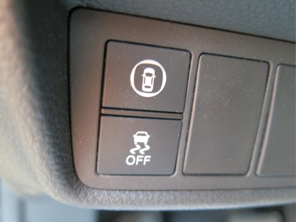 Used 2019 Honda Accord LX image 11