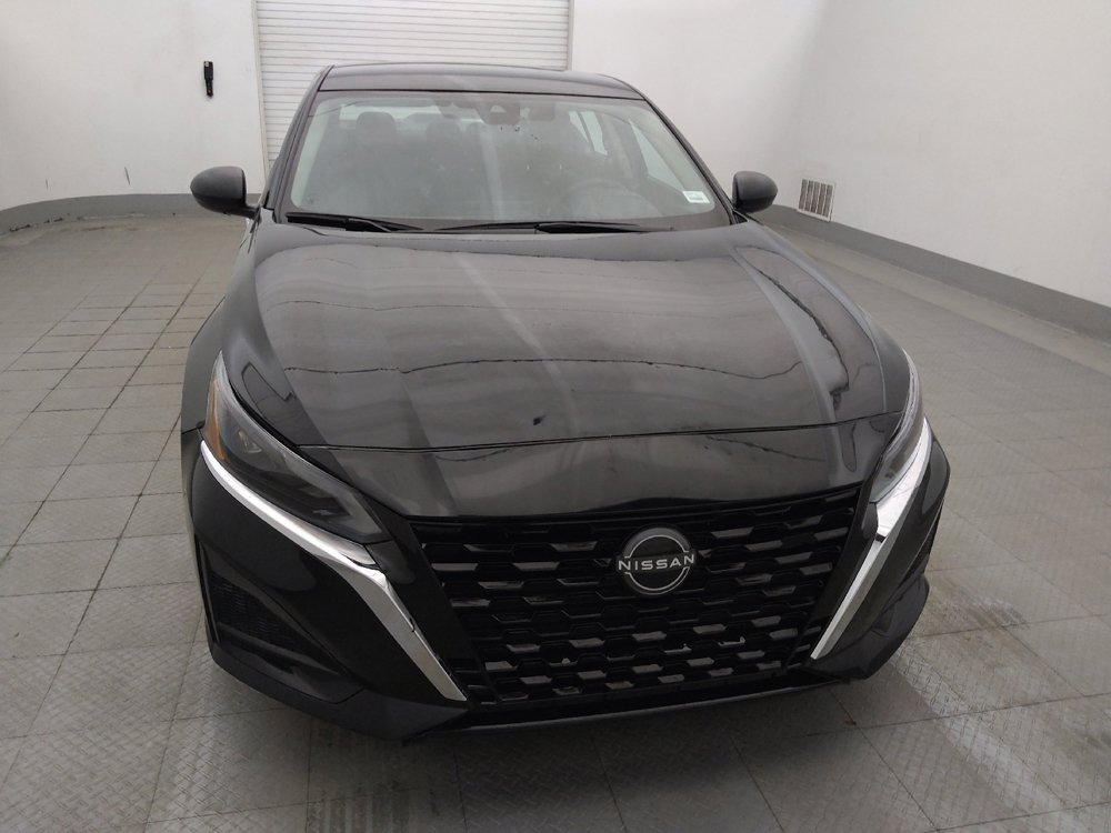 Used 2024 Nissan Altima 2.5 S FWD image 14
