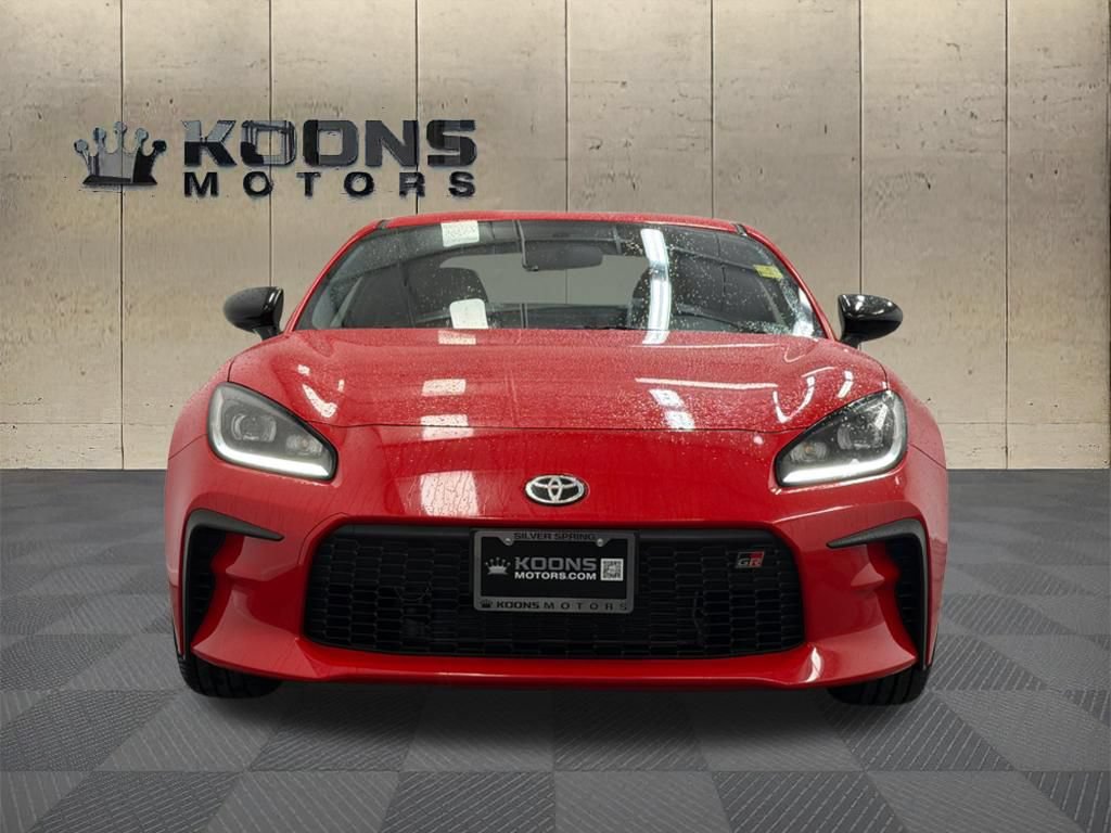 Used 2025 Toyota GR86 RWD video 3