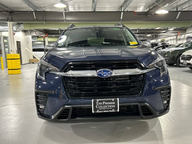 Used 2023 Subaru Ascent Limited w/ Technology Package AWD/4WD image 6