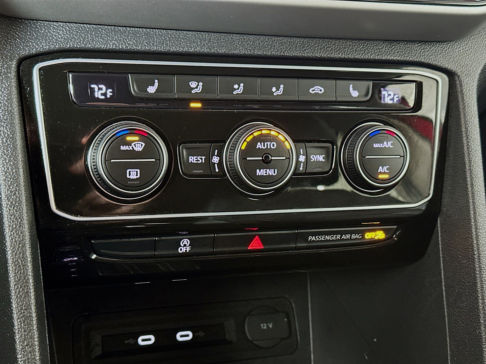 Used 2023 Volkswagen Atlas SE image 15