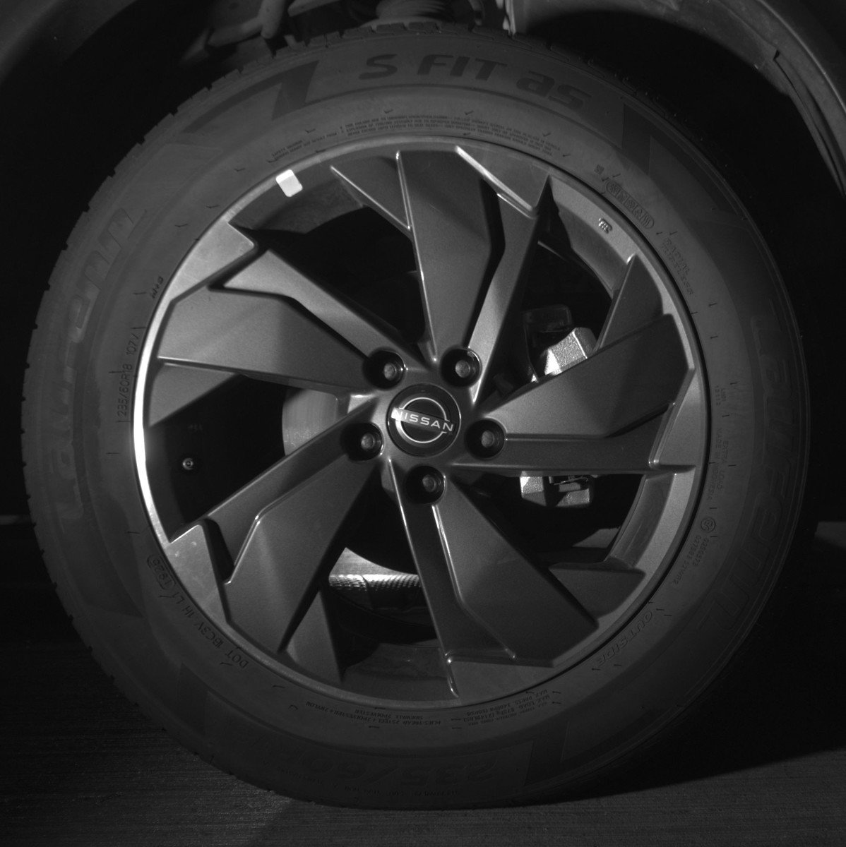 Used 2025 Nissan Rogue SV FWD image 13