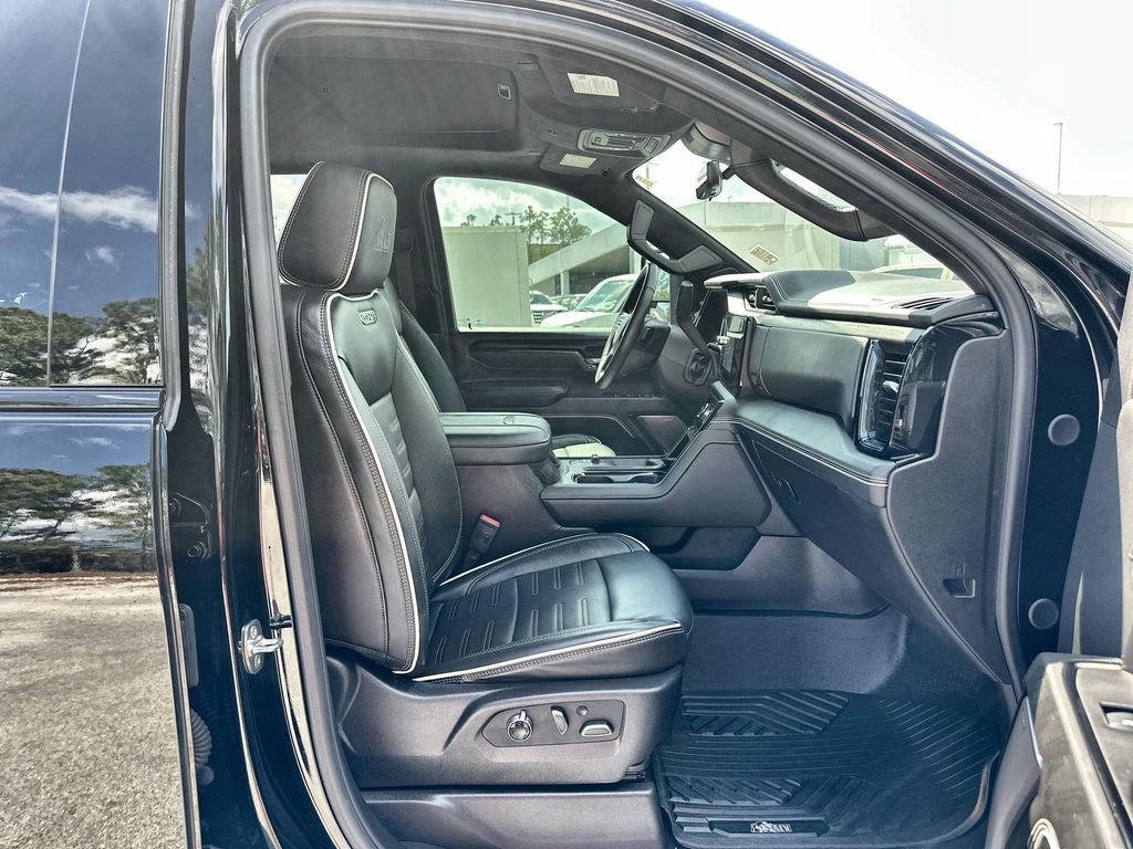 Certified 2025 GMC Sierra 2500 AT4X w/ AT4X AEV Edition image 28