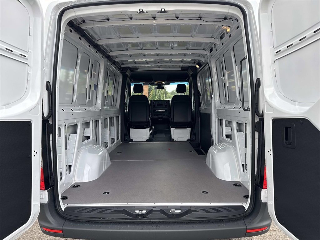 New 2026 Mercedes-Benz Sprinter 144 Cargo image 5