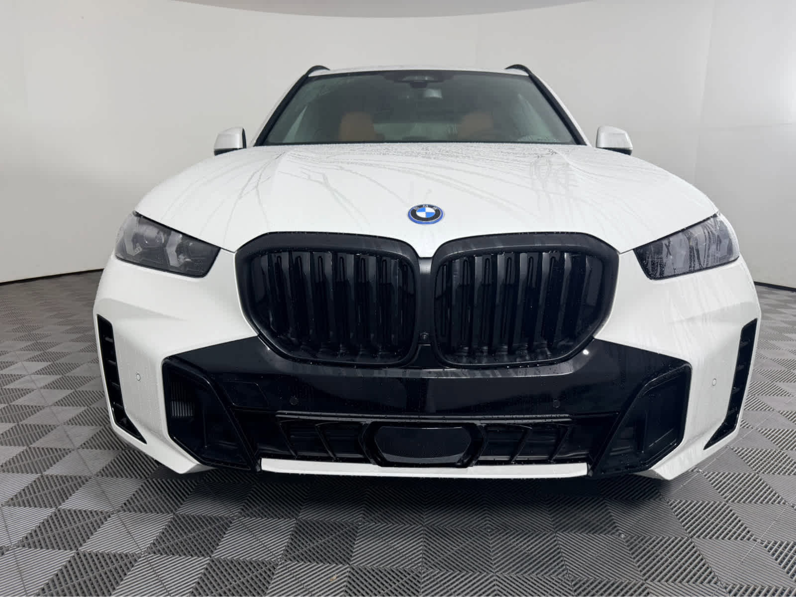 New 2026 BMW X5 xDrive50e w/ M Sport Package AWD/4WD image 9