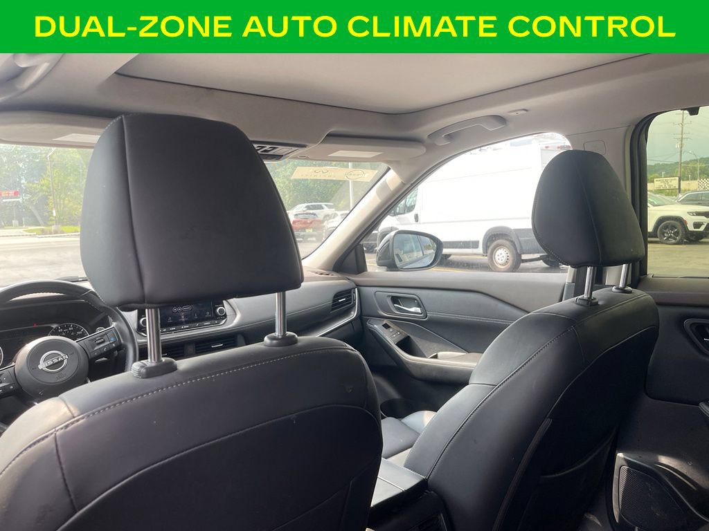 Used 2023 Nissan Rogue SV w/ SV Premium B Package AWD/4WD image 14