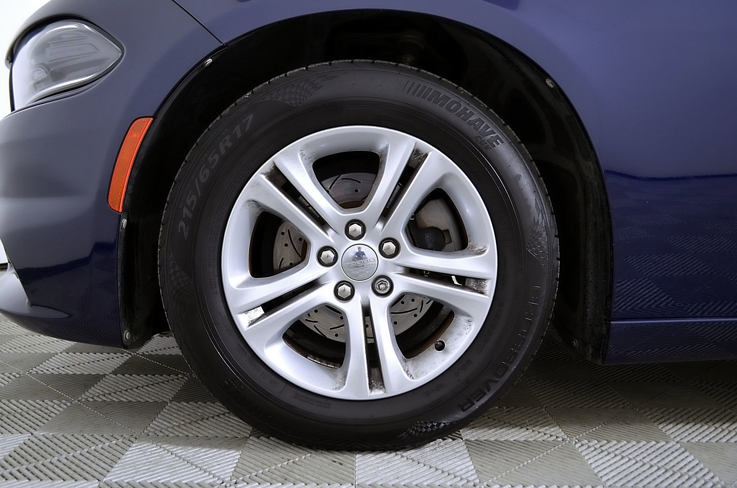 Used 2016 Dodge Charger SE RWD image 12