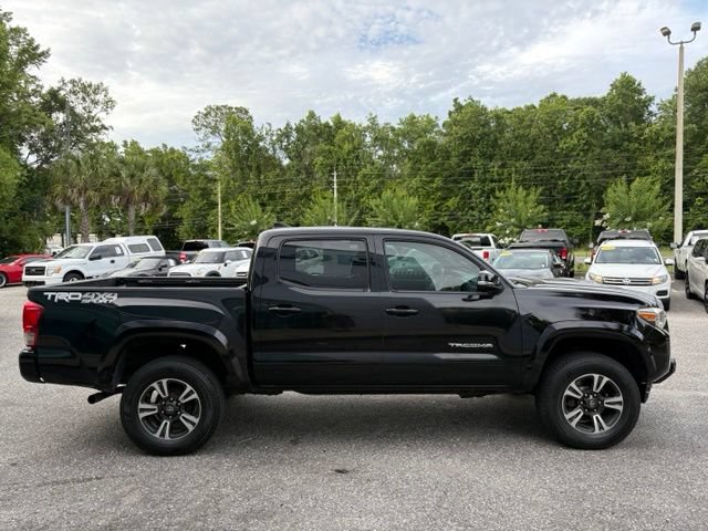 Used 2017 Toyota Tacoma TRD Sport w/ Tow Package (A/T) AWD/4WD image 6