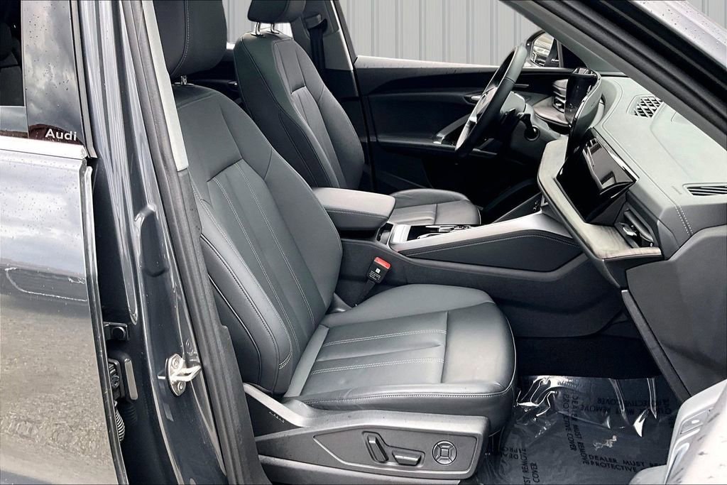 Used 2025 Audi Q5 Premium Plus w/ Premium Plus image 29