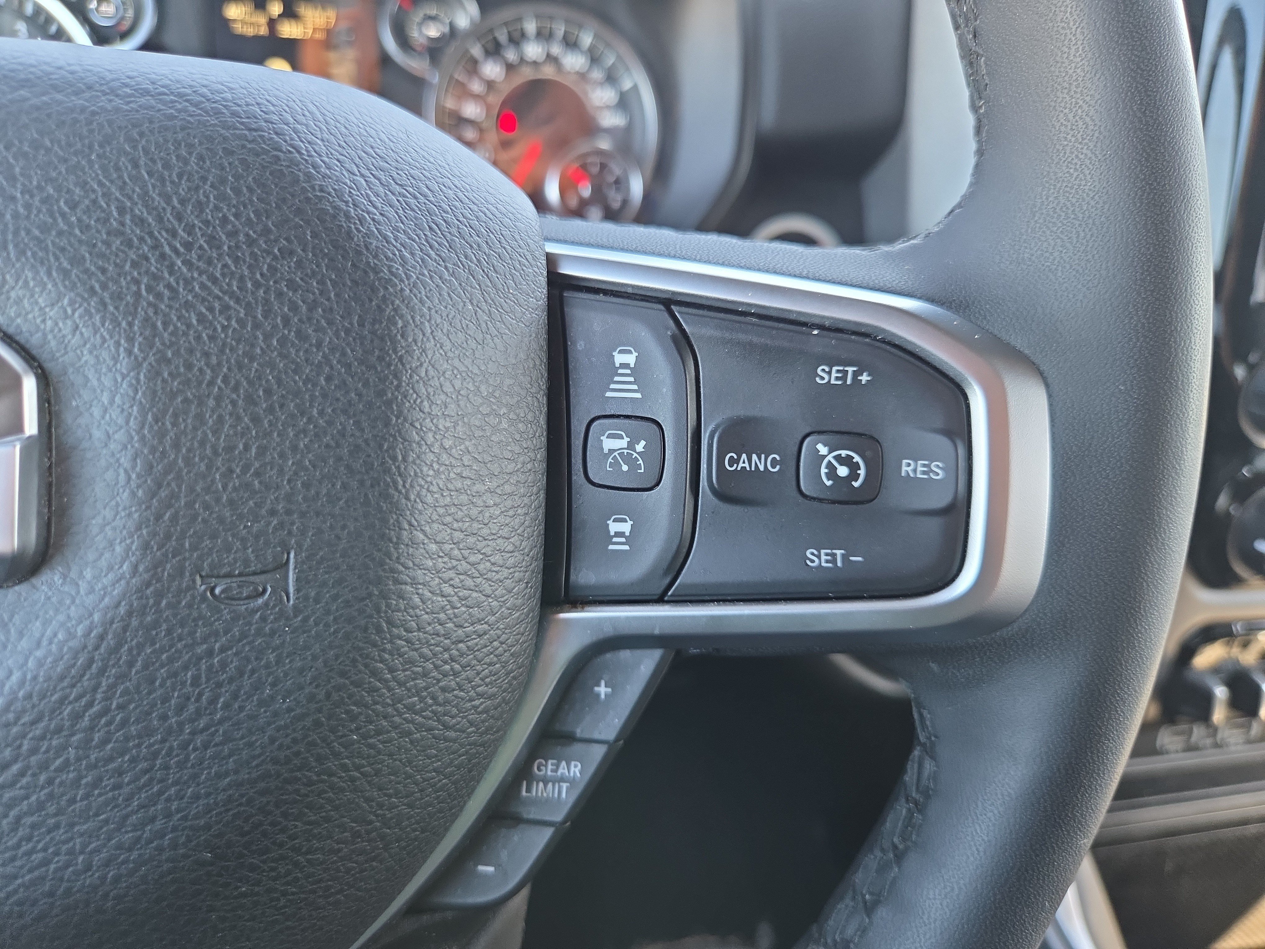 Used 2025 RAM 1500 Big Horn AWD/4WD image 12