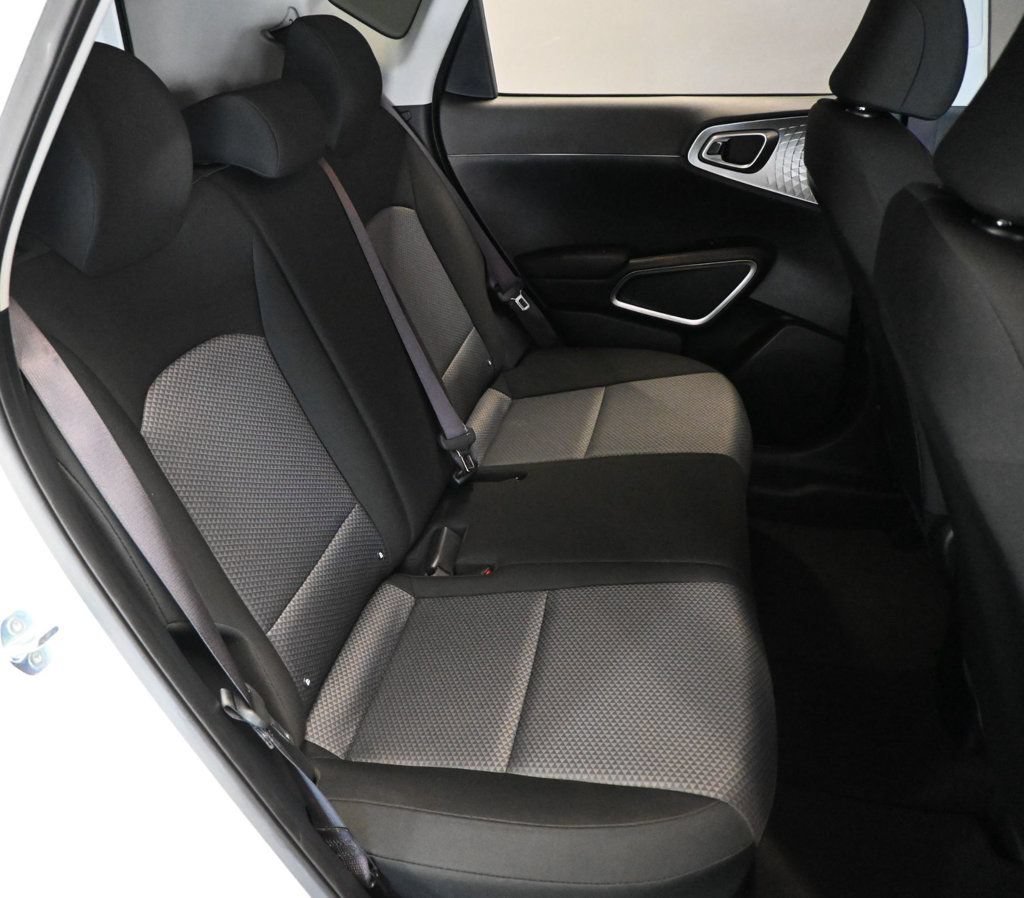 Used 2024 Kia Soul LX FWD image 19
