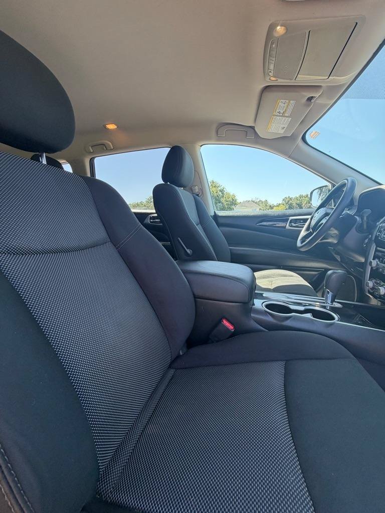 Used 2019 Nissan Pathfinder S FWD image 16