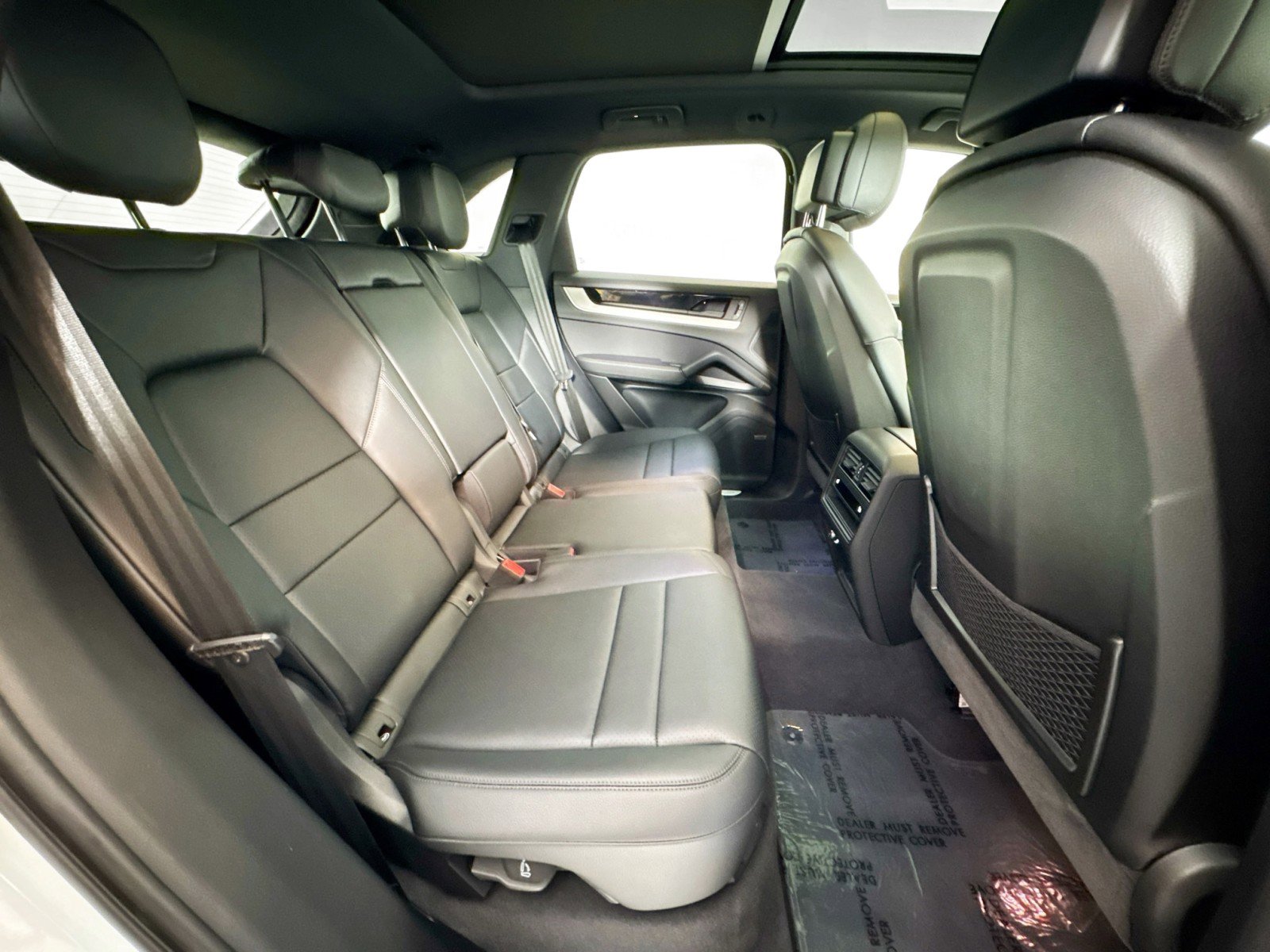Certified 2025 Porsche Cayenne image 23