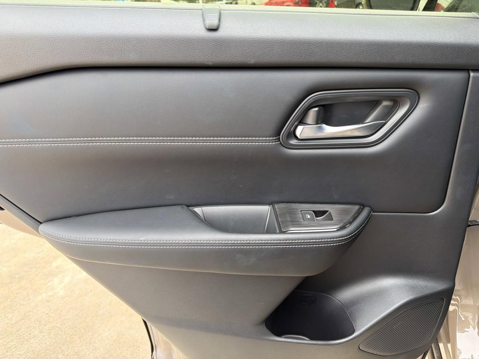 Certified 2025 Nissan Rogue SL w/ SL Premium Package image 19