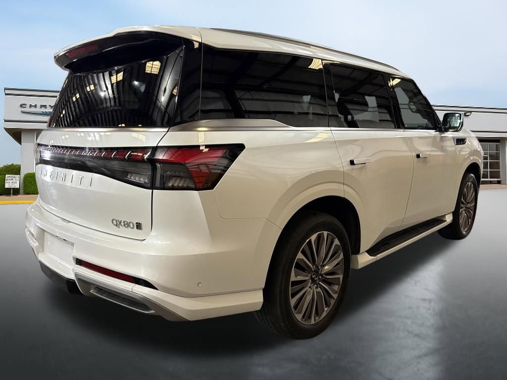 Used 2025 INFINITI QX80 Sensory image 5