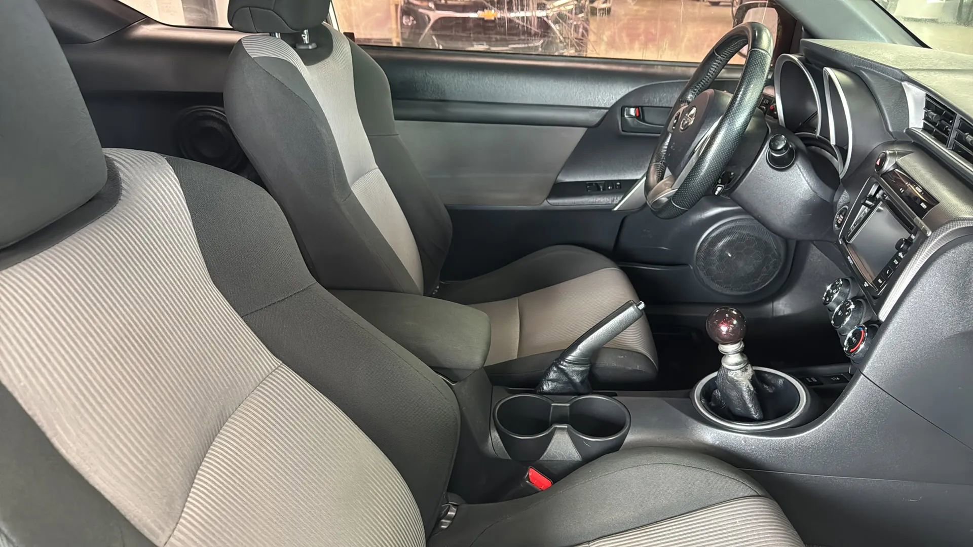 Used 2015 Scion tC FWD image 10