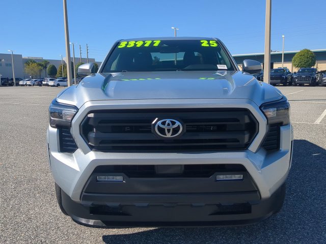 Certified 2025 Toyota Tacoma SR5 AWD/4WD image 9