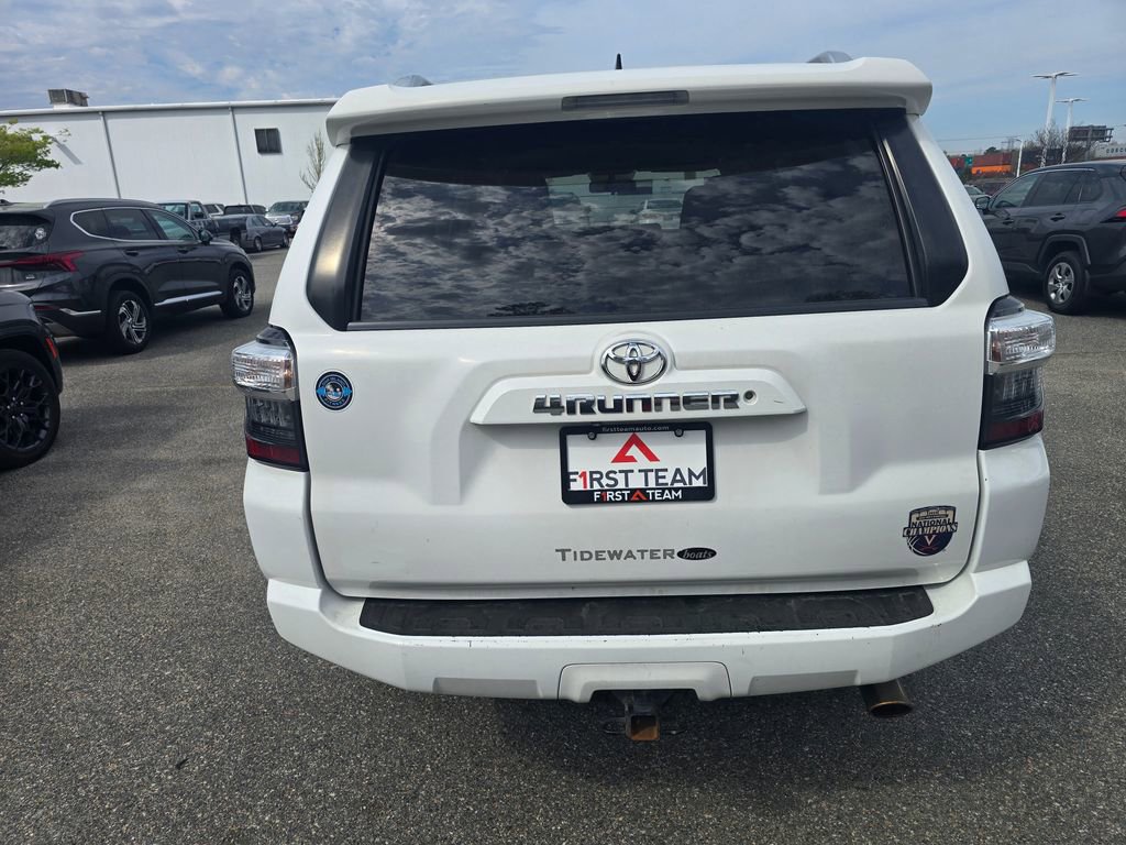 Used 2016 Toyota 4Runner SR5 image 6