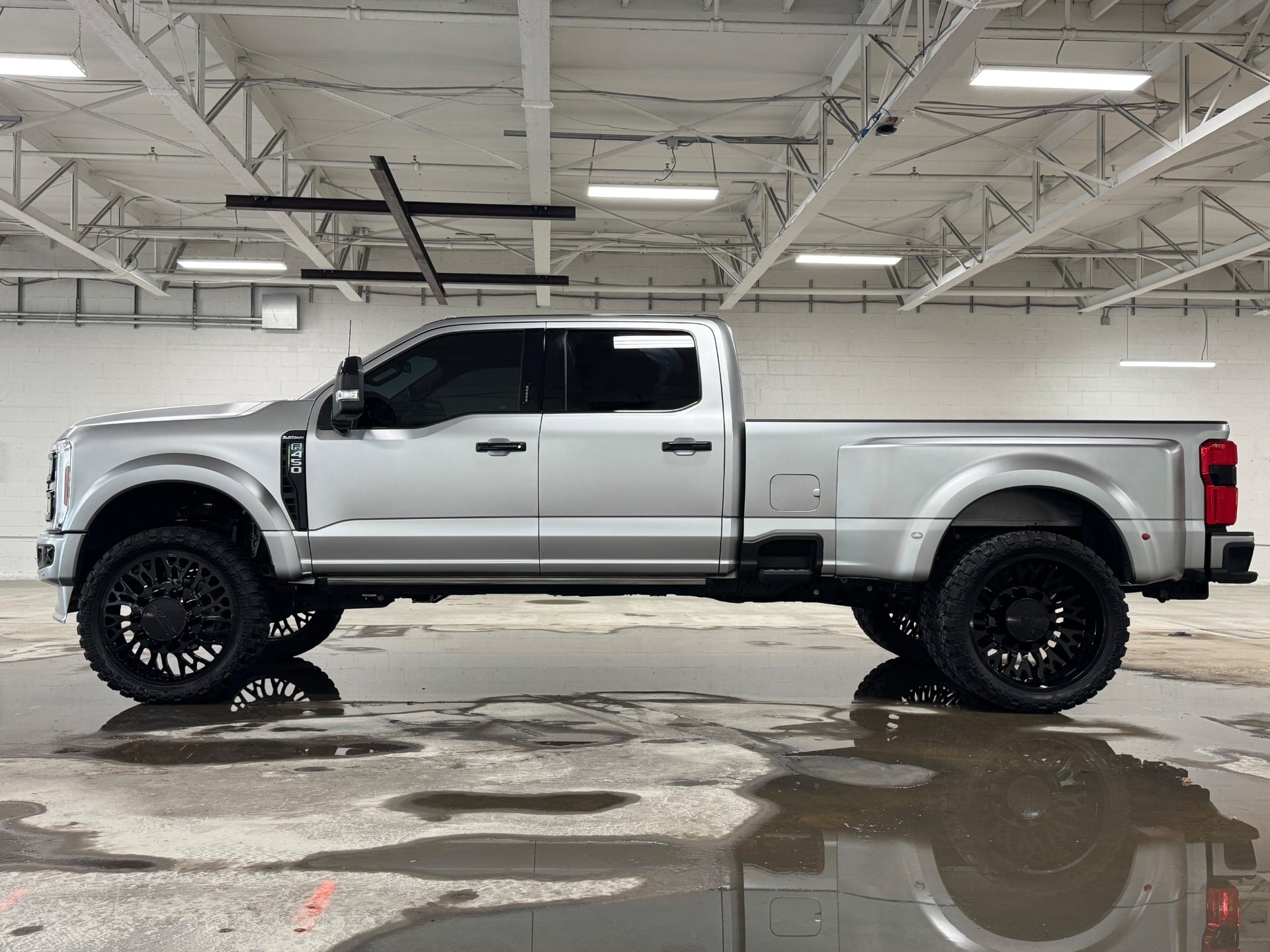 Used 2024 Ford F450 Platinum w/ Camper Package AWD/4WD image 42