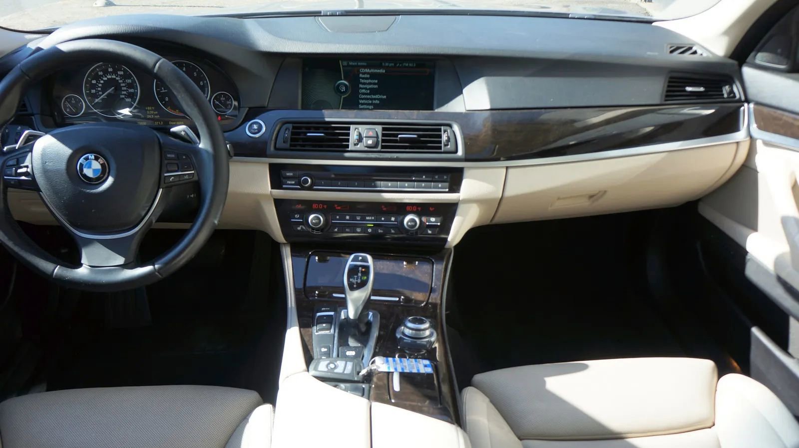 Used 2011 BMW 550i xDrive Sedan AWD/4WD image 17