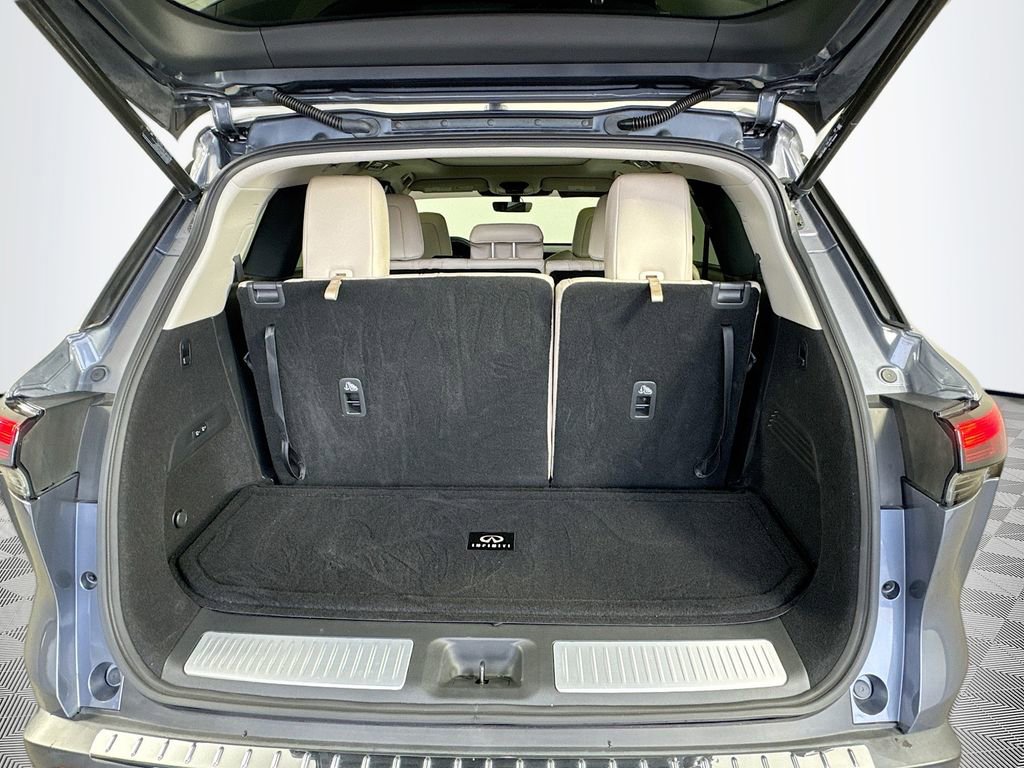 Used 2023 INFINITI QX60 Sensory w/ Cargo Package image 28