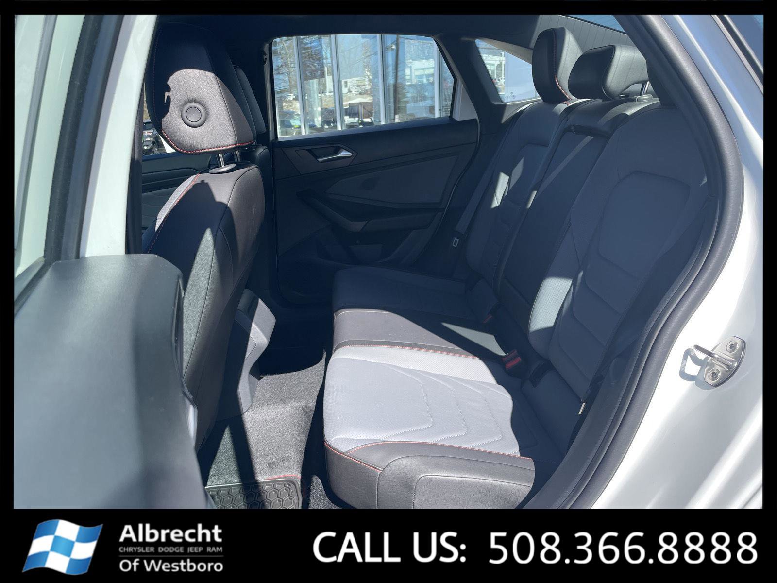 Used 2025 Volkswagen Jetta GLI Autobahn image 13