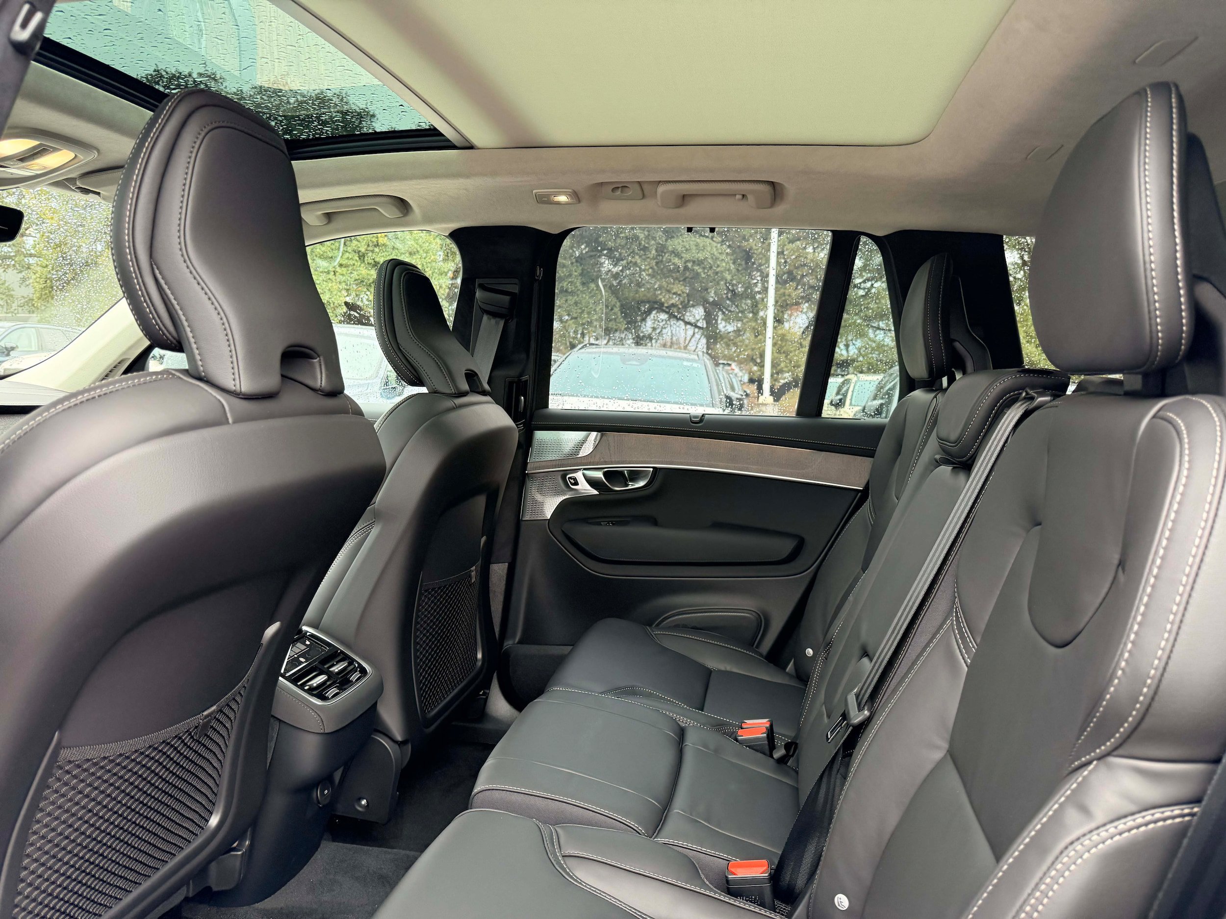 New 2026 Volvo XC90 B6 Ultra w/ Lounge Package AWD/4WD image 16