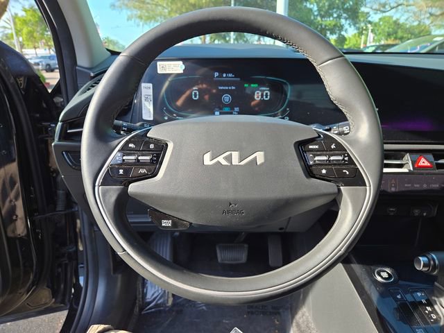 Certified 2023 Kia Niro EX image 22