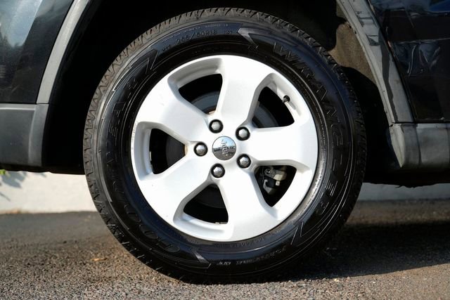 Used 2011 Jeep Grand Cherokee Laredo image 11