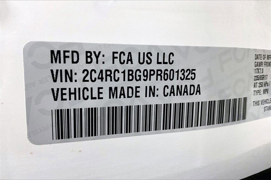 Used 2023 Chrysler Pacifica Touring-L image 20